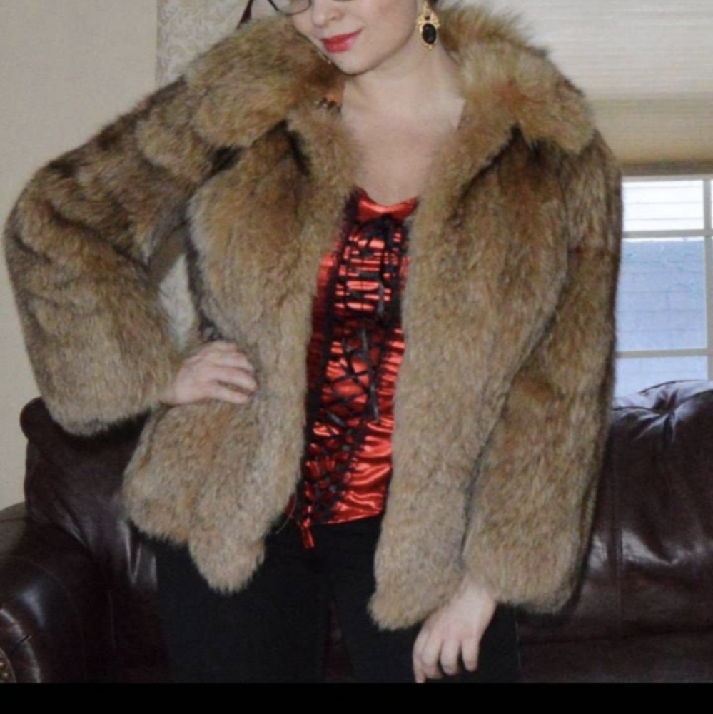 Gorgeous fox fur short coat